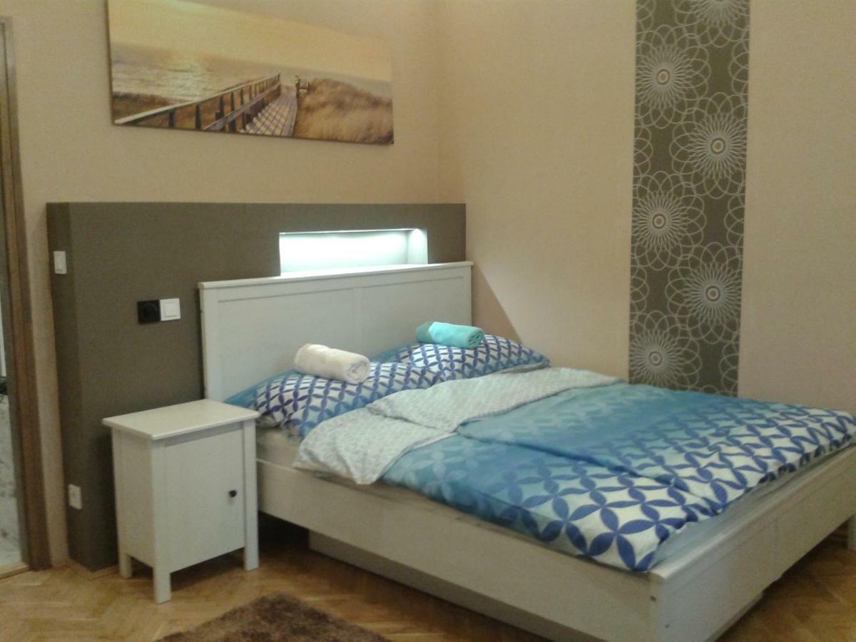 Lily Apartman Budapest Exteriör bild