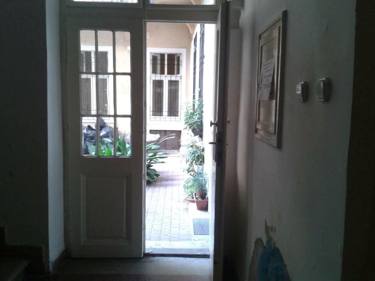 Lily Apartman Budapest Exteriör bild